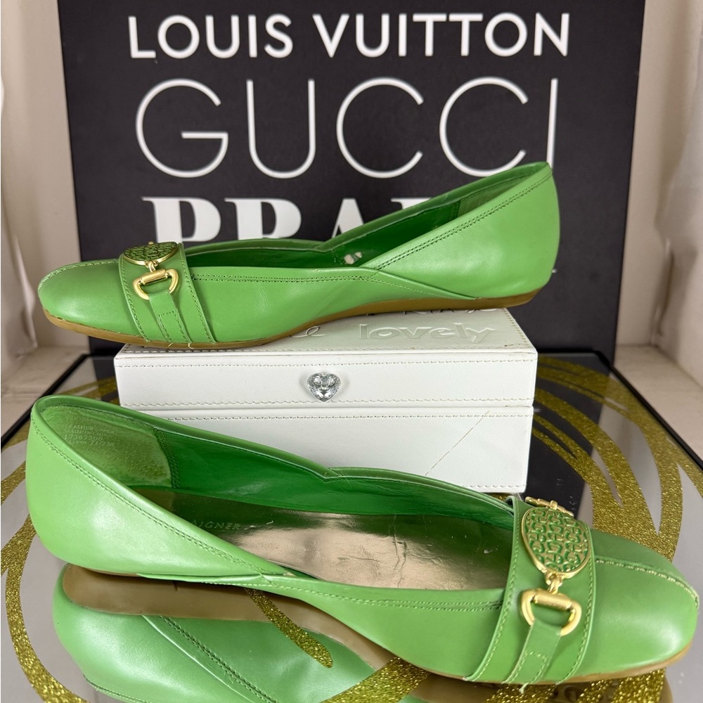 Etienne Aigner Green Loafers with Gold Buckle - Picture 3 of 6